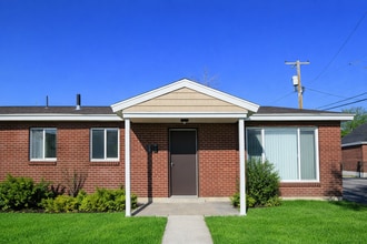 Building Photo - 1001 S 400 E