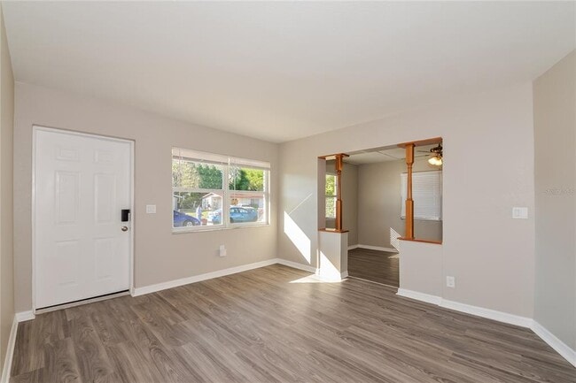 Building Photo - 2006 4th Ave W