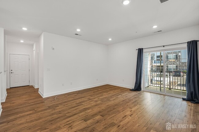 Building Photo - 718 Stiller Ln