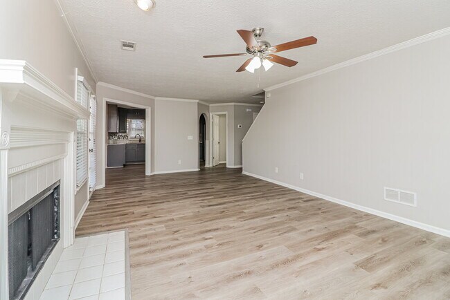 Foto del edificio - 4966 Braeburn Trce NW