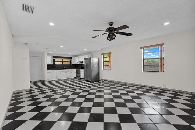 Foto del edificio - 75 NW 41st St