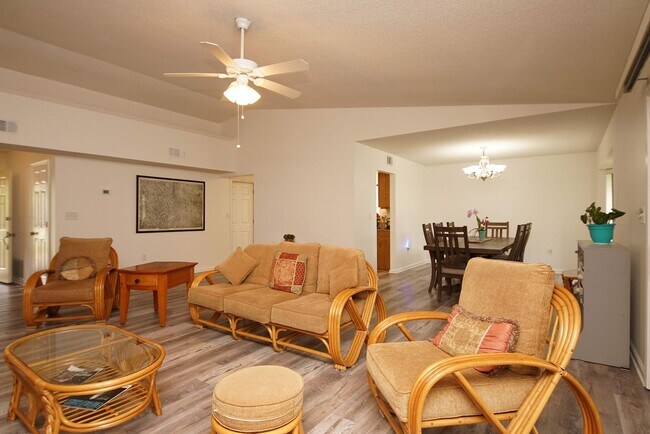 Building Photo - Great Location In Niceville