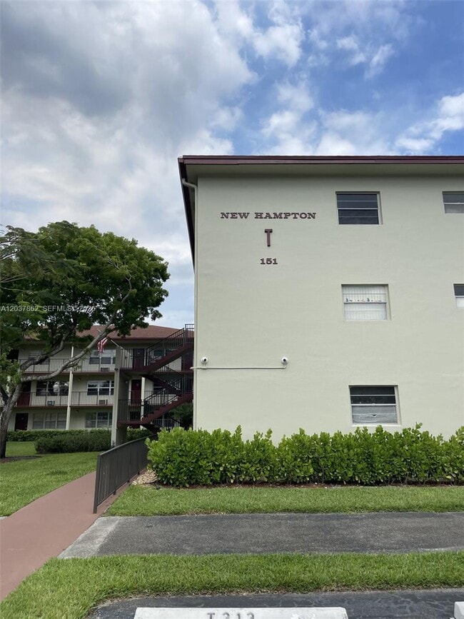 Foto del edificio - 151 SW 135th Terrace