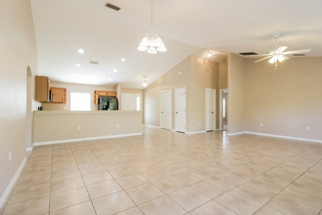 Foto del edificio - 13013 Baybrook Ln