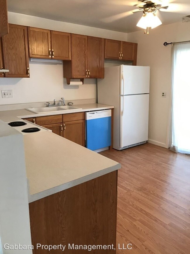 Building Photo - 3 br, 1 bath House - 26520 Academy