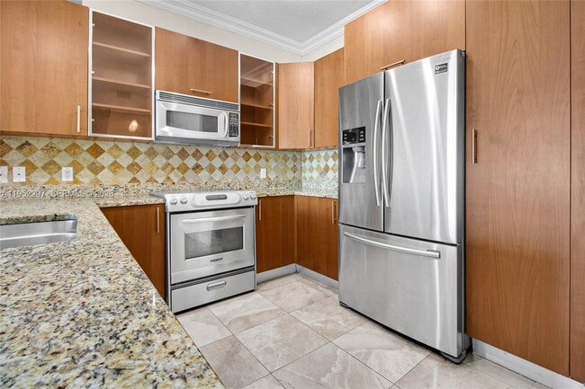 Building Photo - 1945 S Ocean Dr