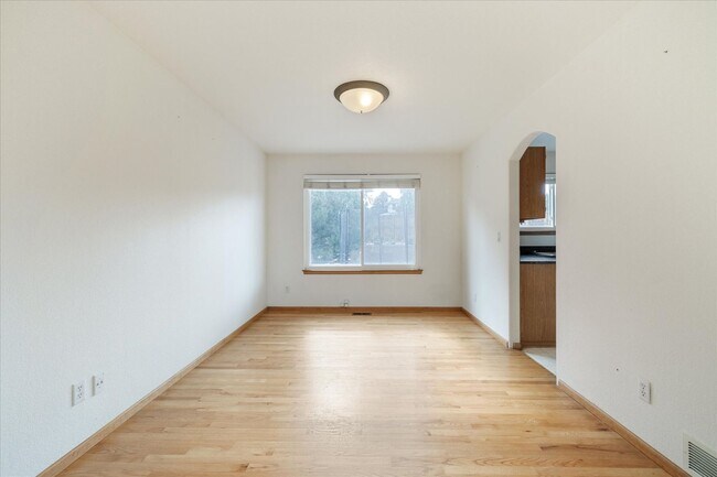 Foto del edificio - Gorgeous 5 Bedroom, 4 Bath Home on the Edg...