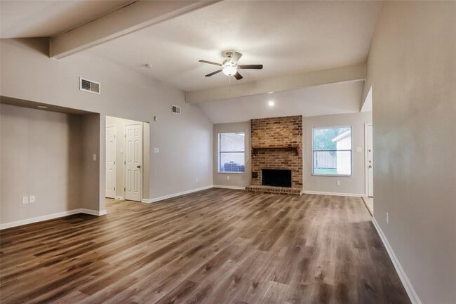 Building Photo - 3810 Birch Villa Dr