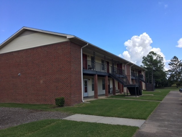 Primary Photo - Canterbury Apartments