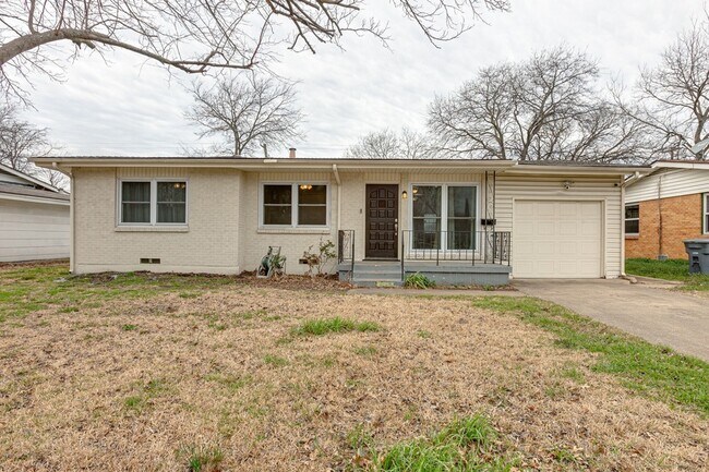 Building Photo - 9621 Rustown Dr