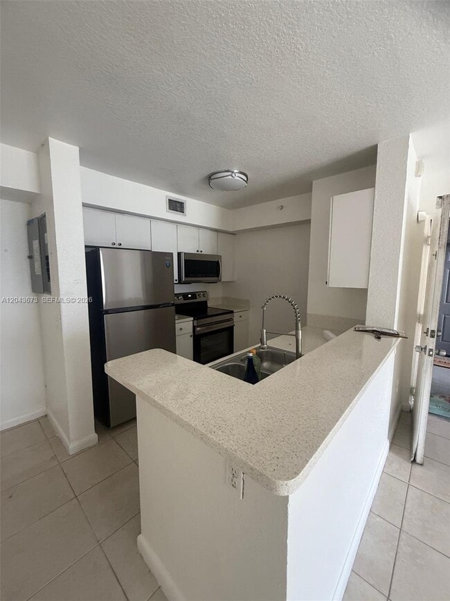 Building Photo - 15410 SW 284th St