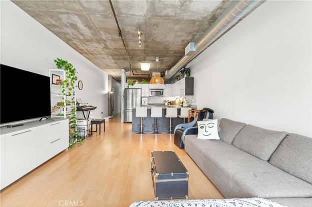 Primary Photo - 645 W 9th St