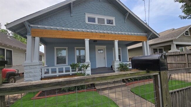 Foto del edificio - 2117 Marion St