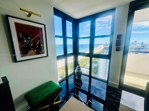 Building Photo - 2555 Collins Ave