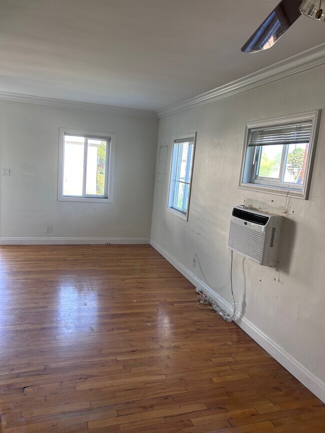 Foto del edificio - 5549 Costello Ave