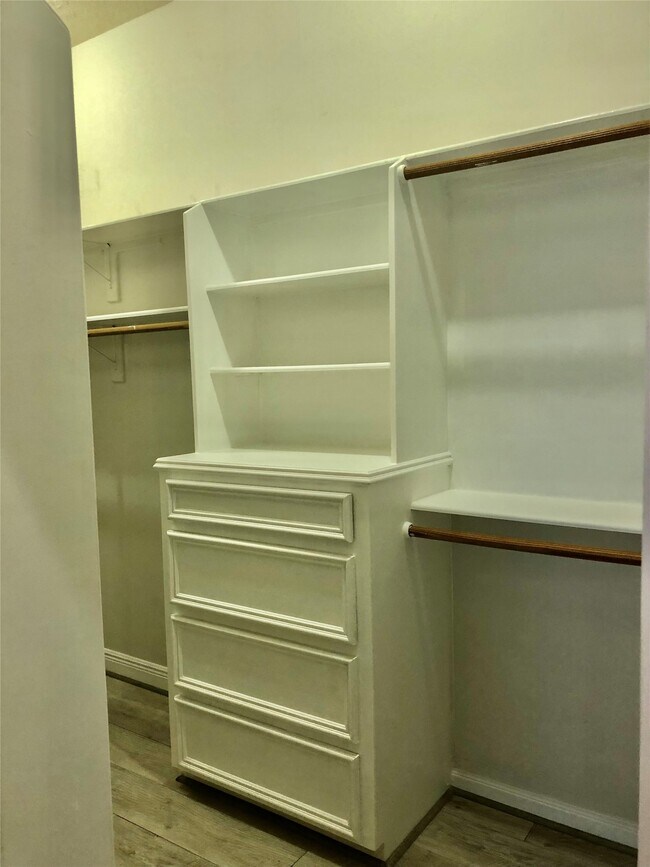 Foto del edificio - 543 W 27th St