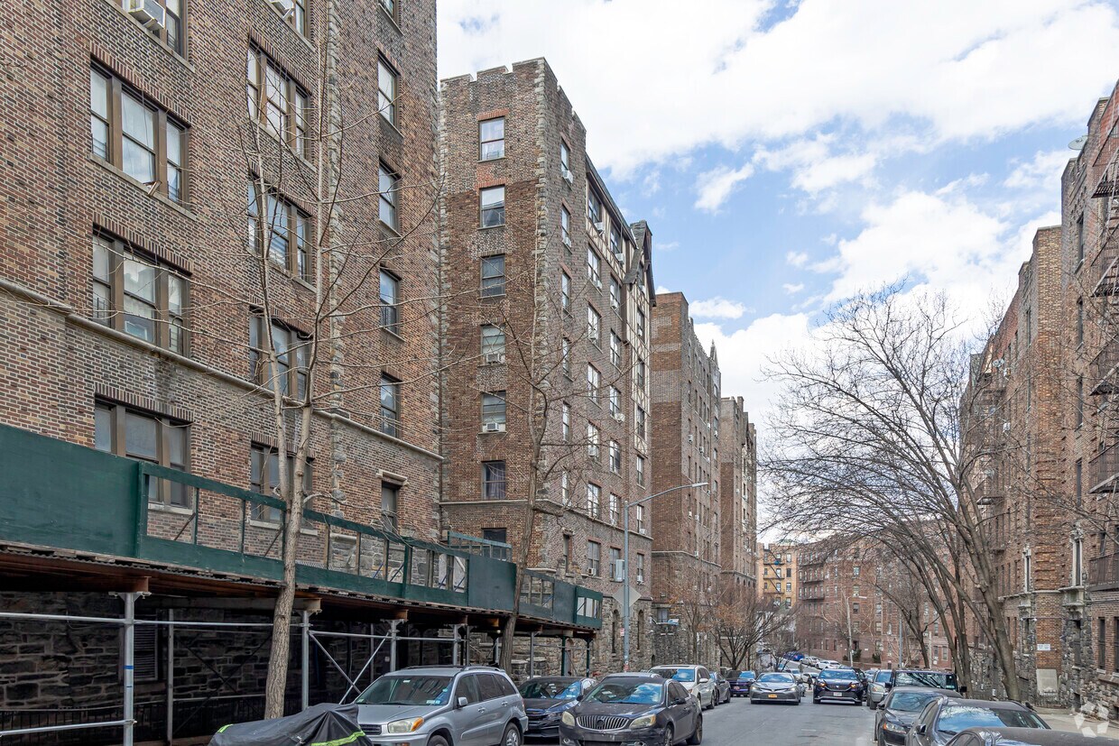 Foto principal - 1187 Anderson Ave