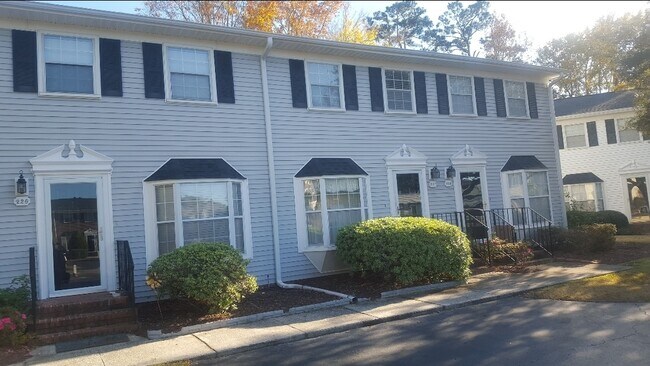 Foto del edificio - 2925 Carriage Row Ln