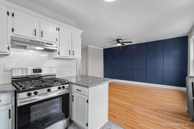 Foto del edificio - 2343 W Glenlake Ave