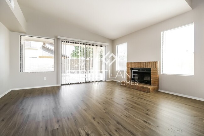 Building Photo - Charming 3 bedroom home in Phoenix!
