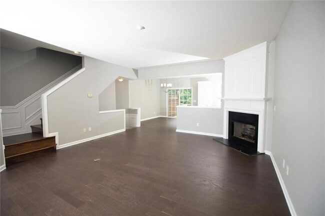 Building Photo - 5142 Manerdale Dr SE