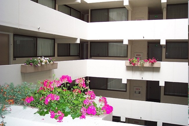 Building Photo - Grosvenor Court