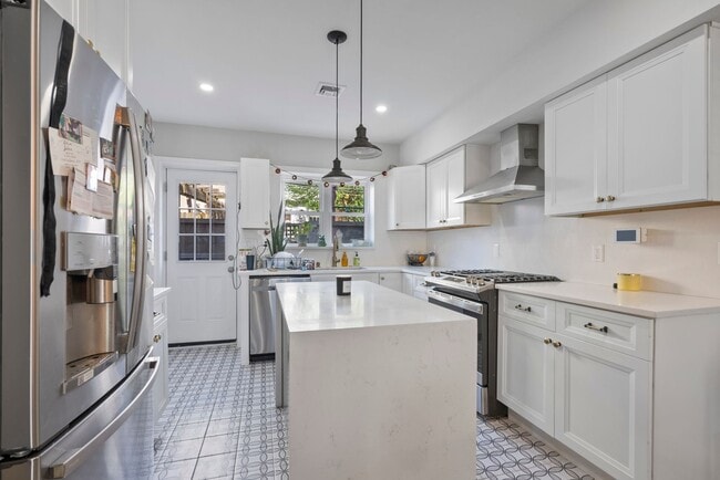 Building Photo - WOW! Welcome Home to this Gorgeous Newer C...