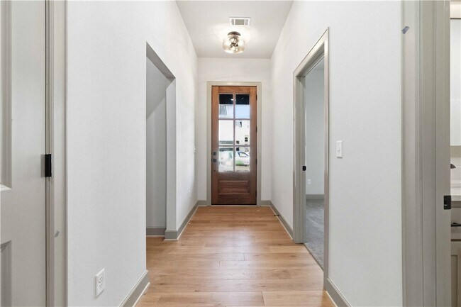 Foto del edificio - 1070 Whistler St
