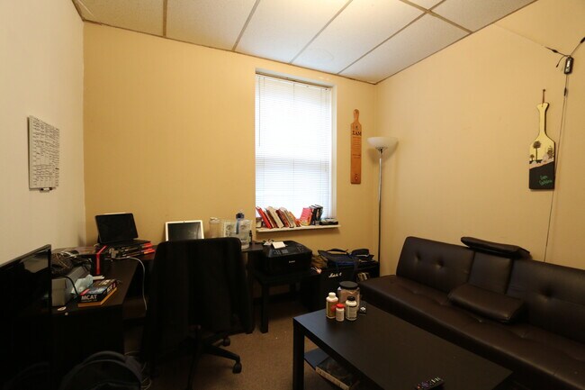 Foto del edificio - 1116 W Polk St