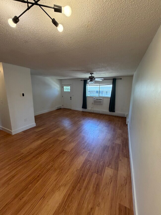 Foto del edificio - 5700 W 28th Ave