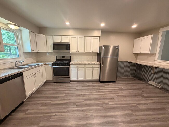 Foto del edificio - 5729 Ridgebrook Ave SE