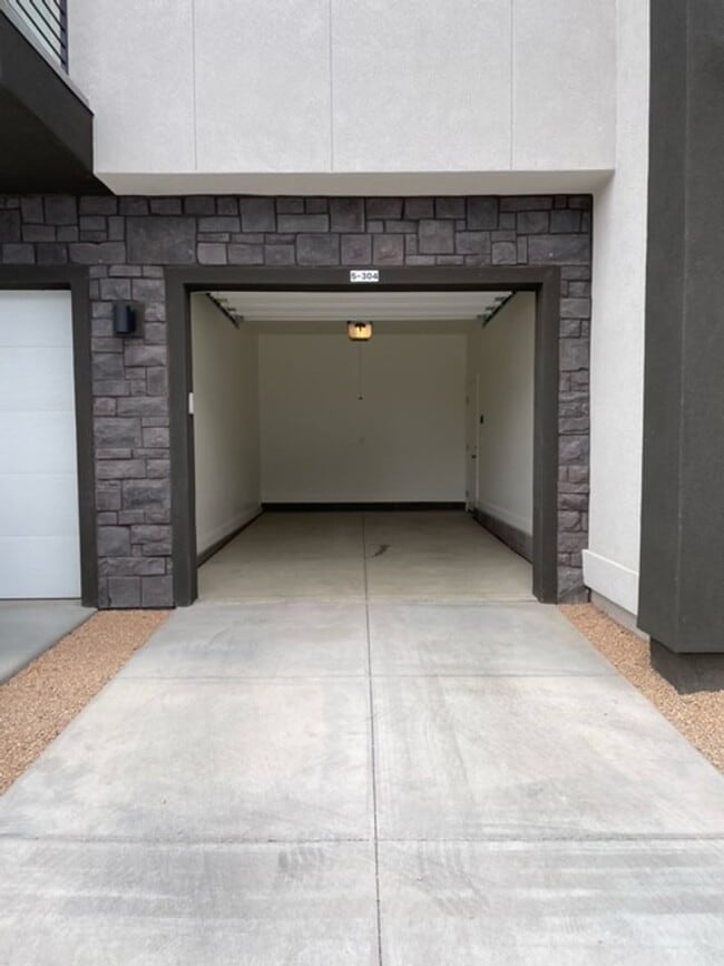 Foto del edificio - 3 Bedroom Home with Access to Lagoon & Clubhouse