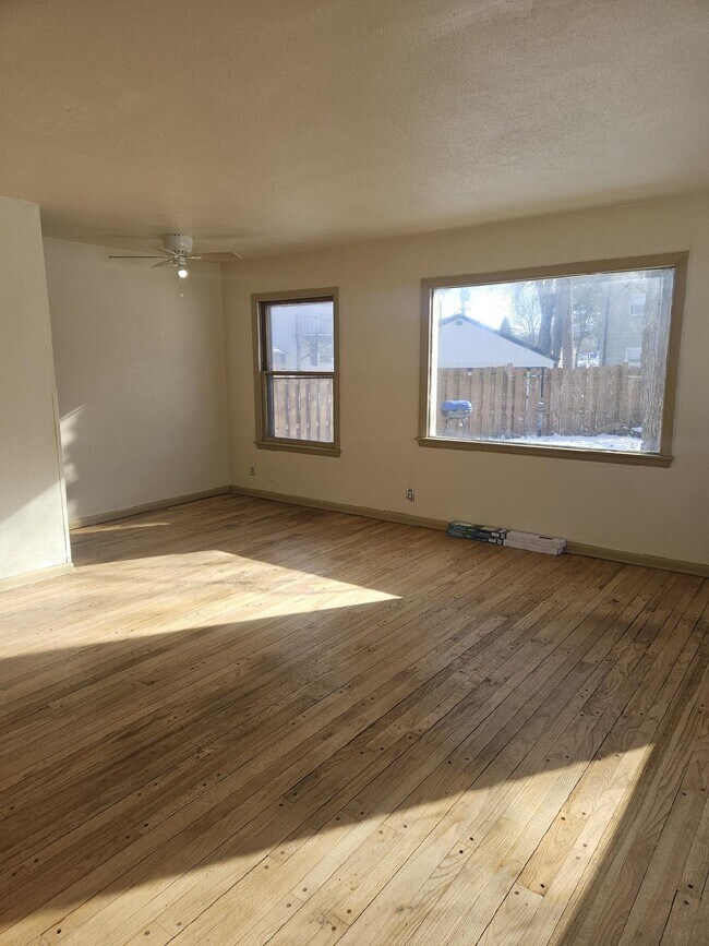 Foto del edificio - 4042 N 100th St