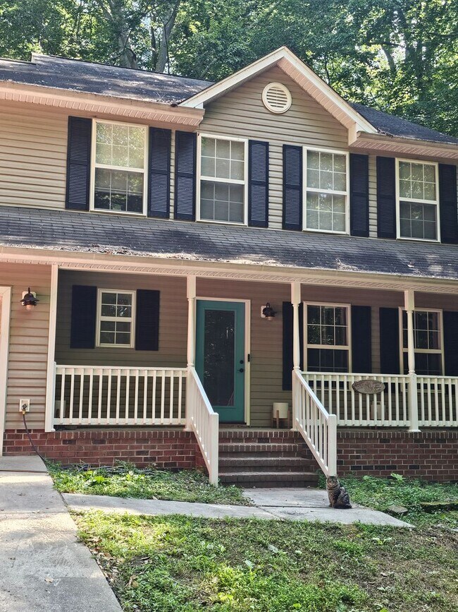 Foto del edificio - 5679 Hickory Fork Rd