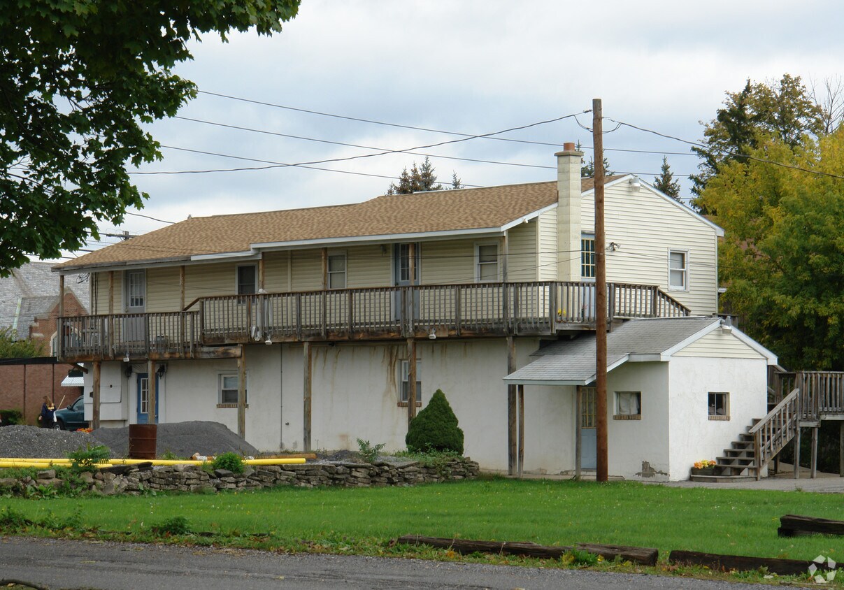 1051 Rear Hancock St, Williamsport, PA 17701 Apartments 1051 Rear