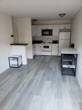 Building Photo - 4955 Jeffreys St