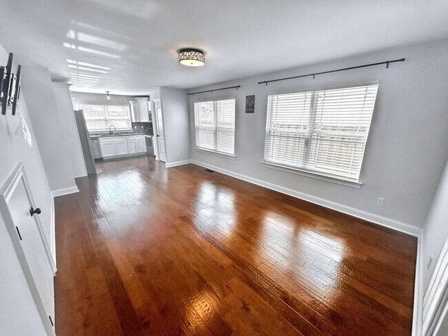 Foto del edificio - 4409B Providence Heights