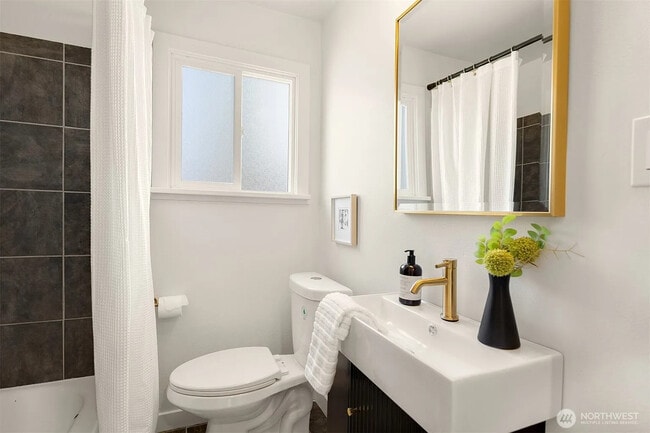 Foto del edificio - 935 N 92nd St