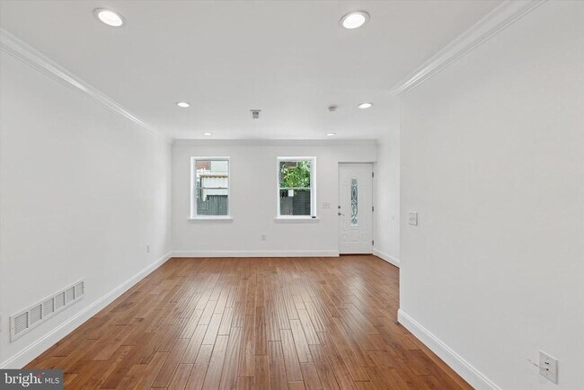 Foto del edificio - 2630 E Harold St