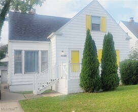 Building Photo - 4029 Stonehaven Rd