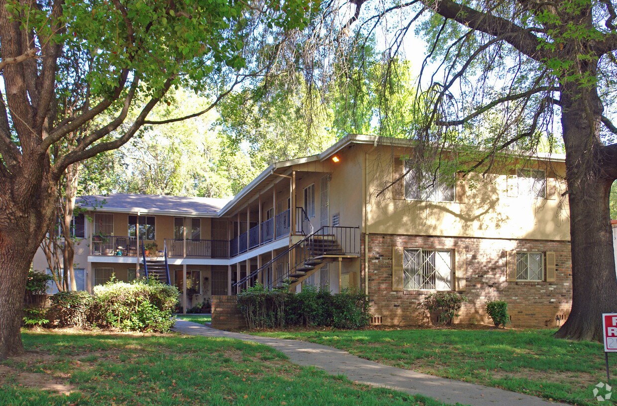 Primary Photo - 5481 Carlson Dr