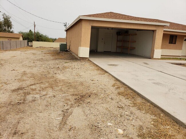 Building Photo - 7465 S Branding Iron Rd