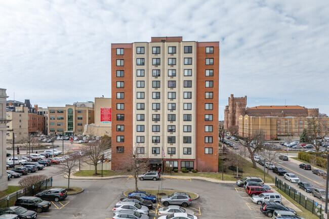 Building Photo - Santa Maria Towers