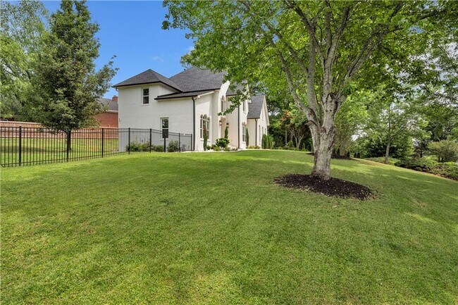 Building Photo - 4221 Willow Oak Dr