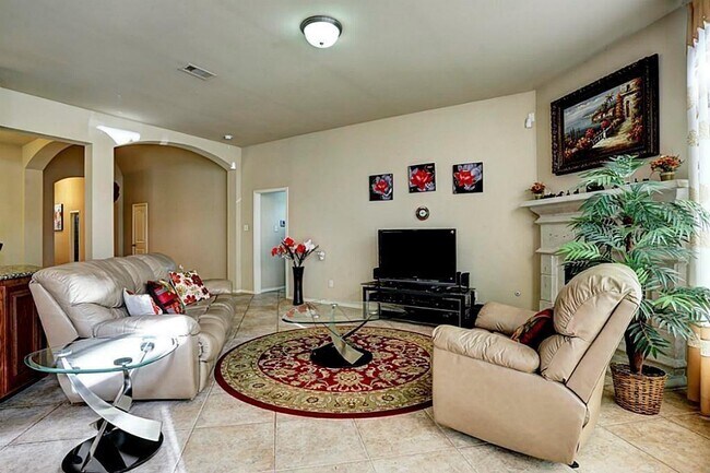 Foto del edificio - 13312 Highland Lake Ln