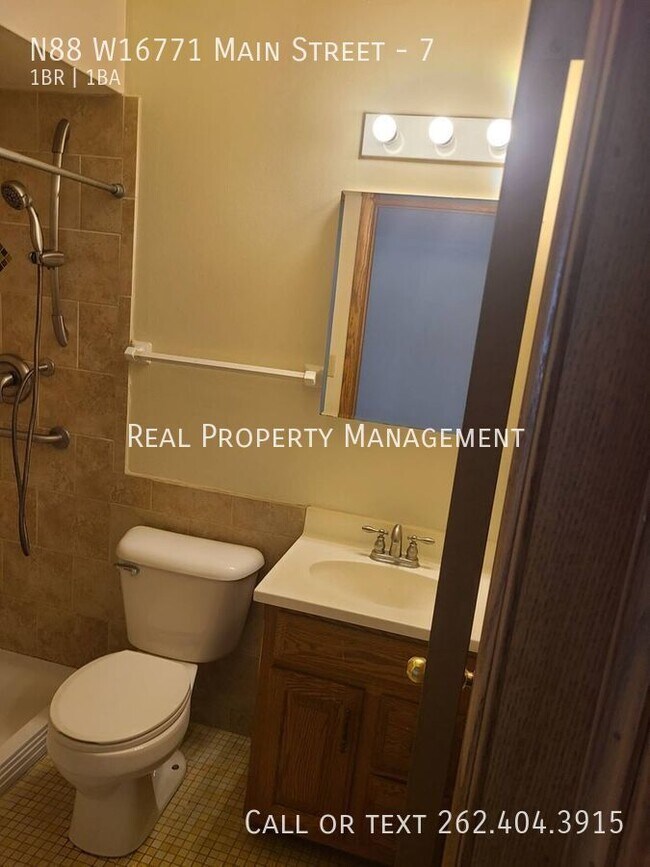 Foto del edificio - N88W16771-W16771 Main St