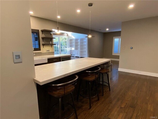 Building Photo - 349 Norumbega Dr