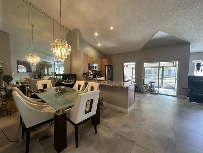 Building Photo - 9286 Ketay Cir