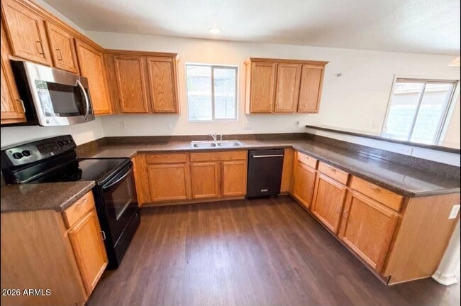 Foto del edificio - 13976 W Port Royale Ln