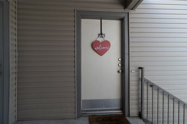 Foto del edificio - 9707 Richmond Ave.